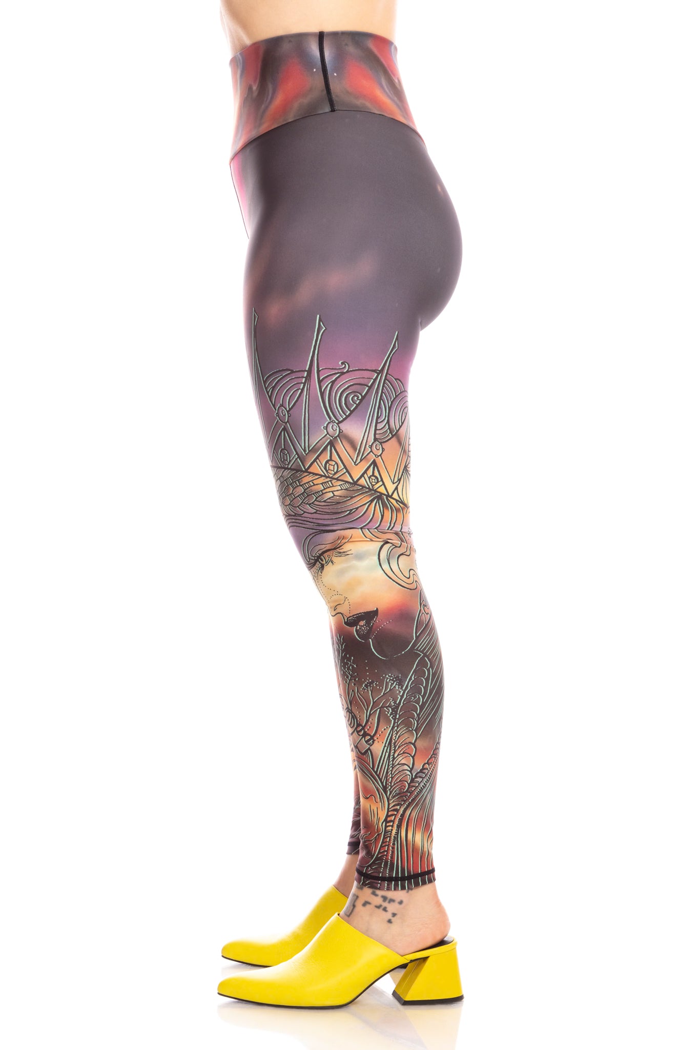 Queen of Self Leggings